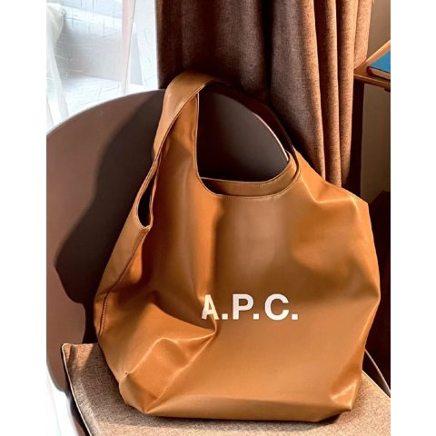 A.P.C.封面款-经典！托特包