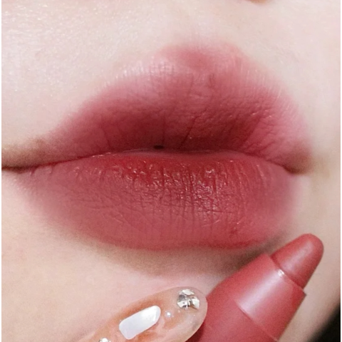 NARS这只超显白~唇膏笔dragon girl