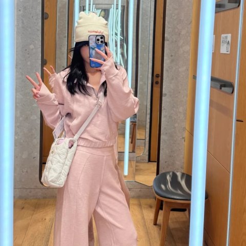 Lululemon掐腰设计太显比例了@田不甜Scuba 华夫格高领卫衣