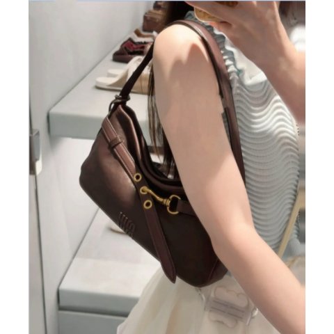 Aventure 中号黑色包