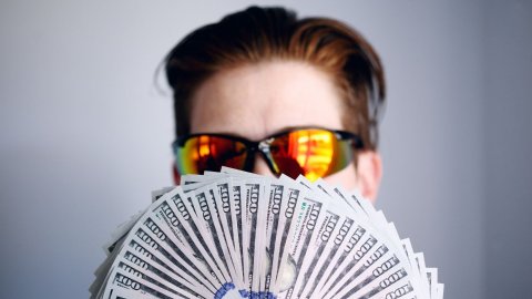 现实版《十二金刚》？全球最富有12人，财富超过半个地球的总和！