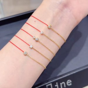 款式全 黄金镶钻手链€450