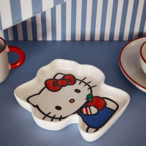 2折起 HelloKitty陶瓷盘€5.99