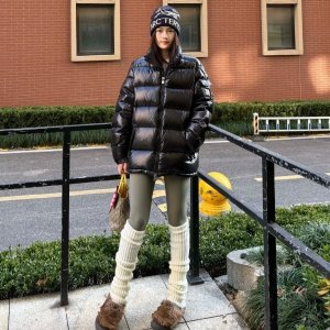 Moncler 罕见解禁闪购！经典羽绒服必须囤！