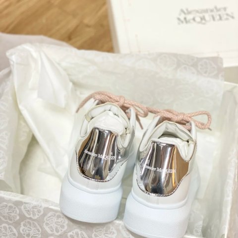 休闲鞋 白银色