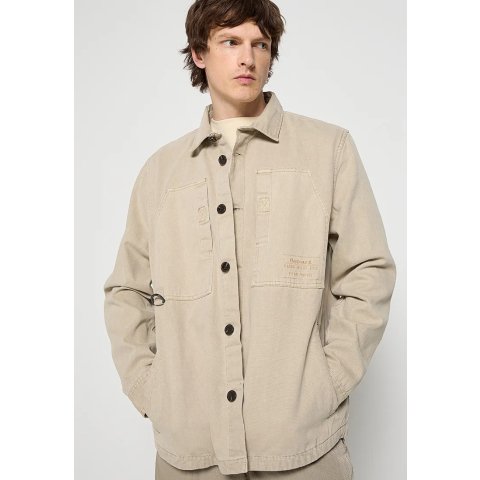 Barbour轻质夹克