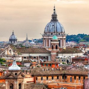 低至€31.5/人/晚（含早餐）