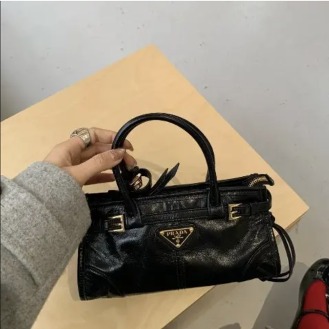 Prada Bonnie 迷你手提包