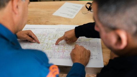 间谍案震惊法国！2名中国籍工程师被捕，涉嫌窃取卫星信号！