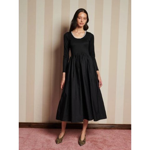 Forever Framed 爆款小钻领黑裙