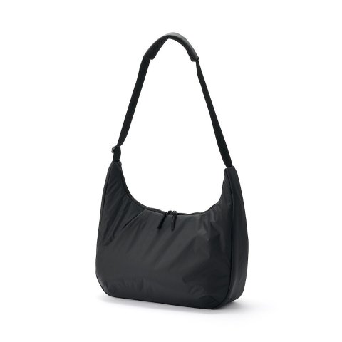 Muji幻视Prada了！防泼水尼龙斜挎包