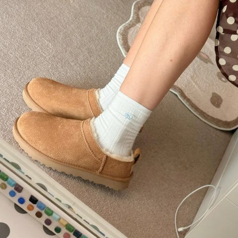 CLASSIC MICRO BOOTS 短靴