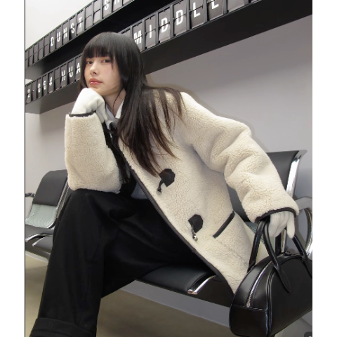 Dunst 羊羔毛夹克