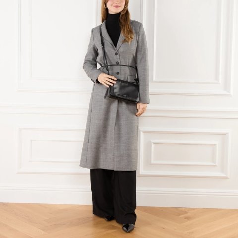 Nina 黑色羊皮单肩包