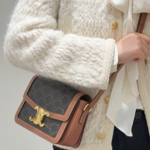 一律5.6折 法棍腋下包€1268