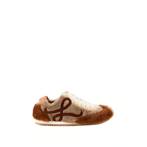 logo 羊毛运动鞋