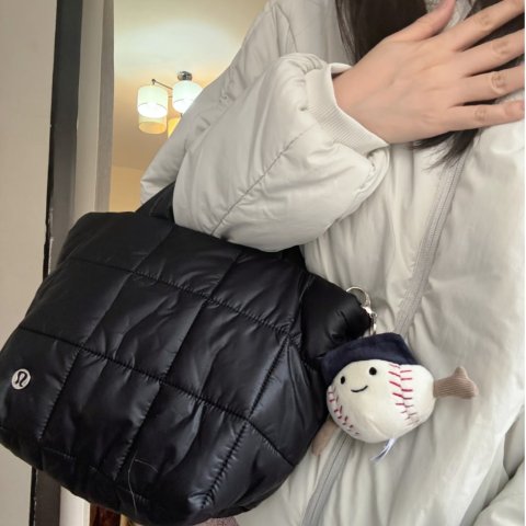 LululemonQuilty Pleasures 托特包