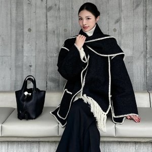 一律6.4折 封面围巾大衣€582