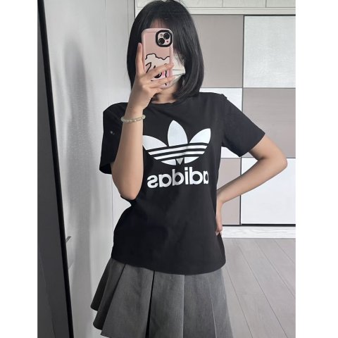 Adidas三叶草T恤 