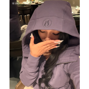 Lululemon Scuba 宽松连帽外套