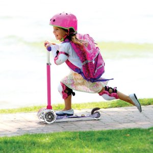 儿童滑板车热卖 多款可选 让宝贝享受快乐童年时光