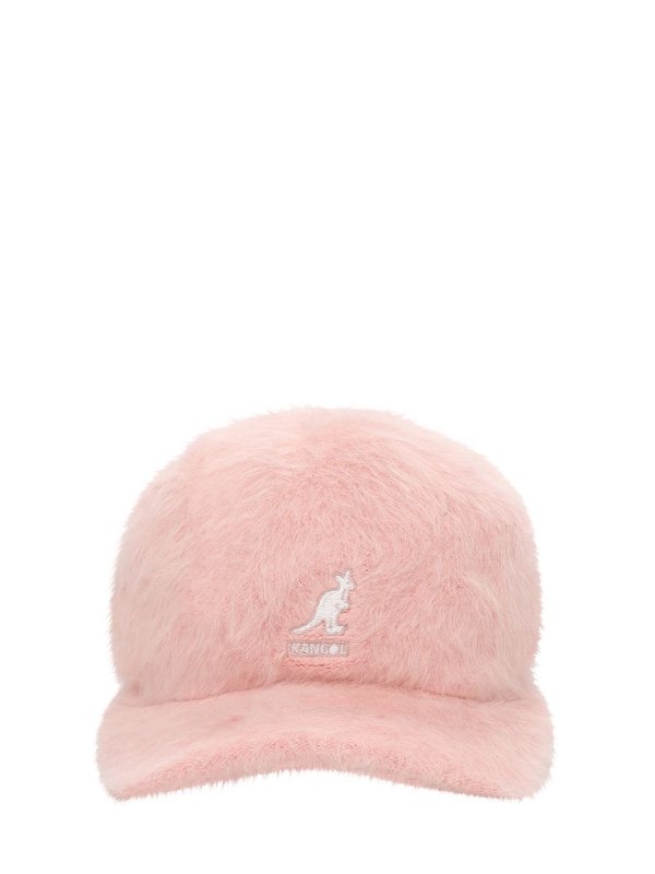 粉色毛绒棒球帽