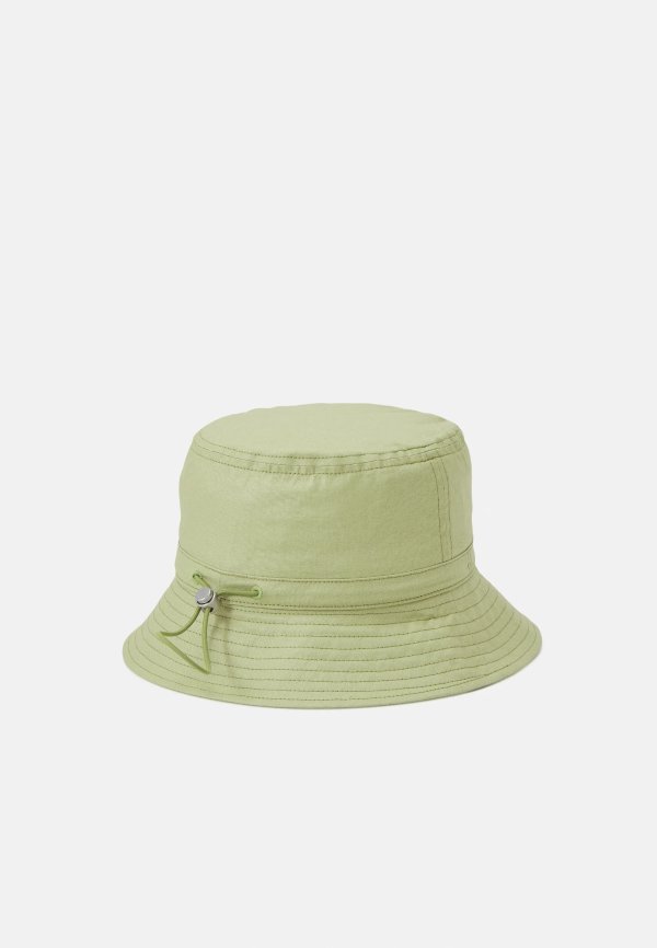 牛油果绿渔夫帽