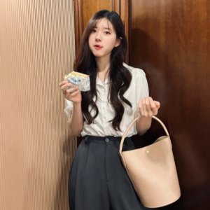 独家：Longchamp 珑骧爆款上新！超萌饺子包$96、法式小网兜$140