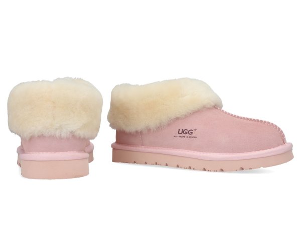 粉色 雪地靴