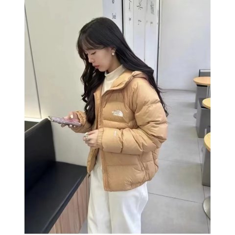 短款羽绒服