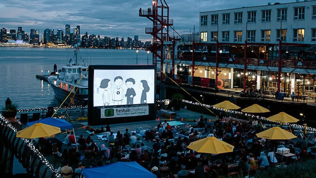 2023温哥华星空电影院推荐 - 户外电影月来了！勇敢者游戏、E.T.、暮光之城免费看！