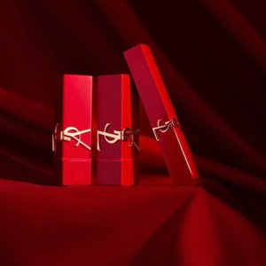 情侣礼物👫：YSL圣罗兰情人节高定礼盒-浪漫、颜值、香味一盒俱全