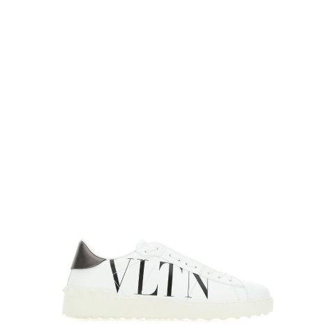 Garavani Rockstud VLTN 银尾小白鞋