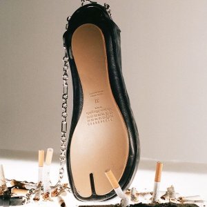 Maison Margiela 超高辨识度的分趾鞋热卖