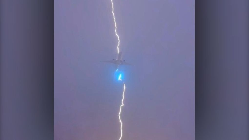 温哥华机场起飞航班遭雷劈视频曝光！网友吓疯，加拿大航空竟这样说！