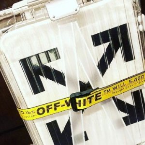 OFF-WHITE X RIMOWA 联名合作爆款透明行李箱
