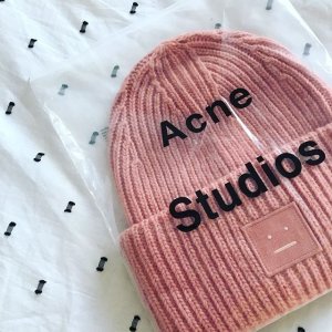 Acne studios 服饰、鞋包好价上新 围巾、囧脸帽全都有