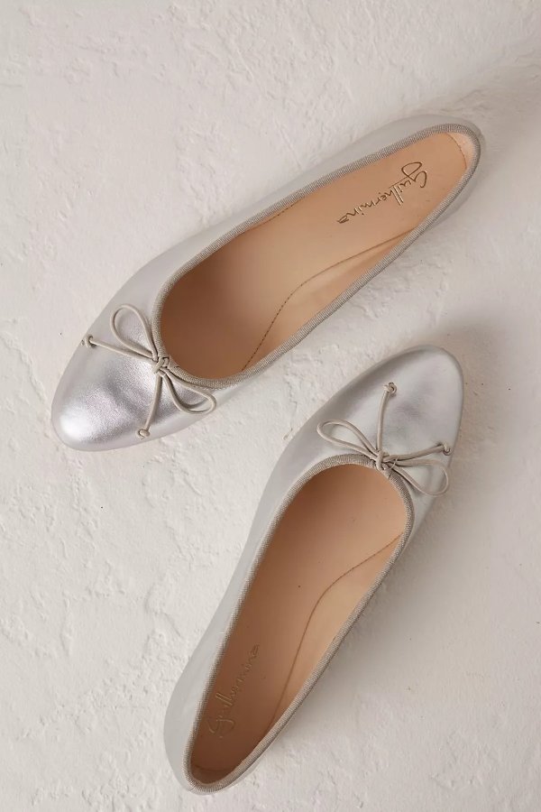 银色芭蕾鞋