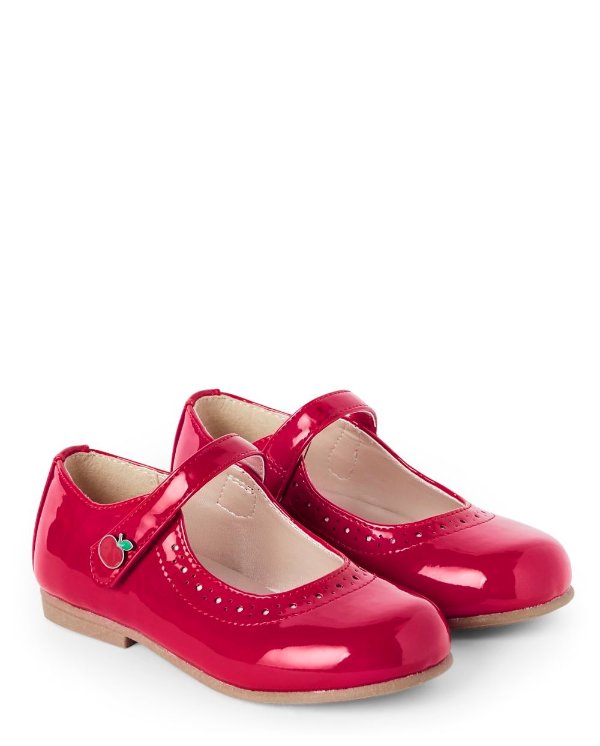 女童红皮鞋