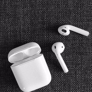 手慢无：Apple Airpods 无线蓝牙耳机  两年保修，回国可退税