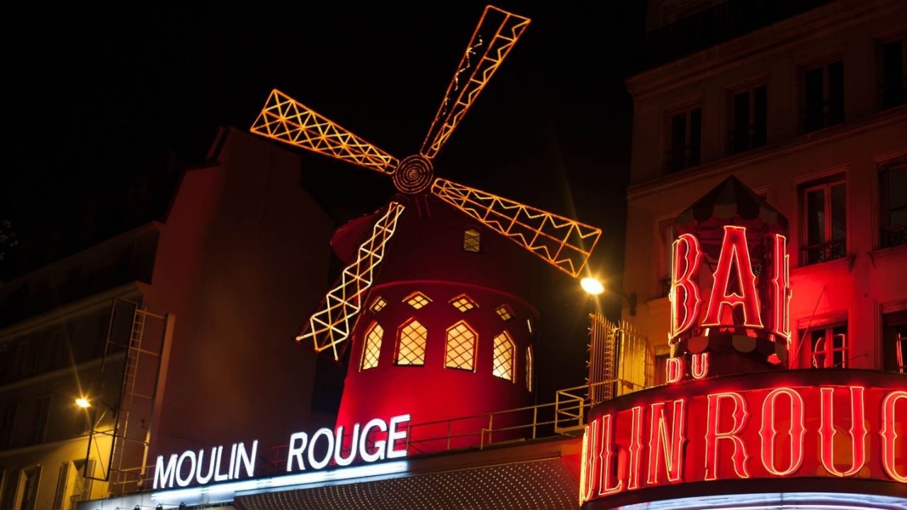 法国红磨坊攻略 Moulin Rouge - 门票、穿着建议、表演、晚餐等