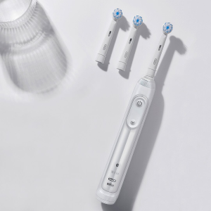Oral-B 电动牙刷、替换刷头折扣热卖 新款iO 7牙刷上市