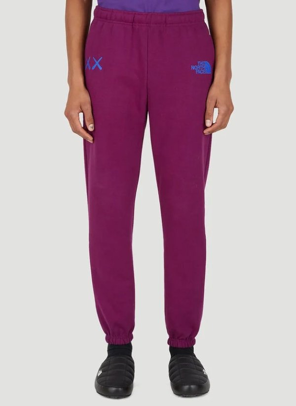 x KAWS 紫色运动裤
