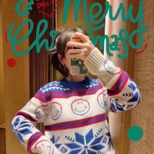 Sandro x Smiley 圣诞限定 笑脸毛衣/围巾/手套 圣诞氛围拉满！