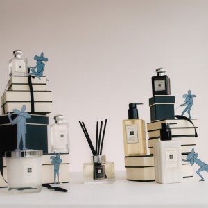 Jo Malone 祖马龙香水皂仅$30、英国梨与小苍兰沐浴油$35