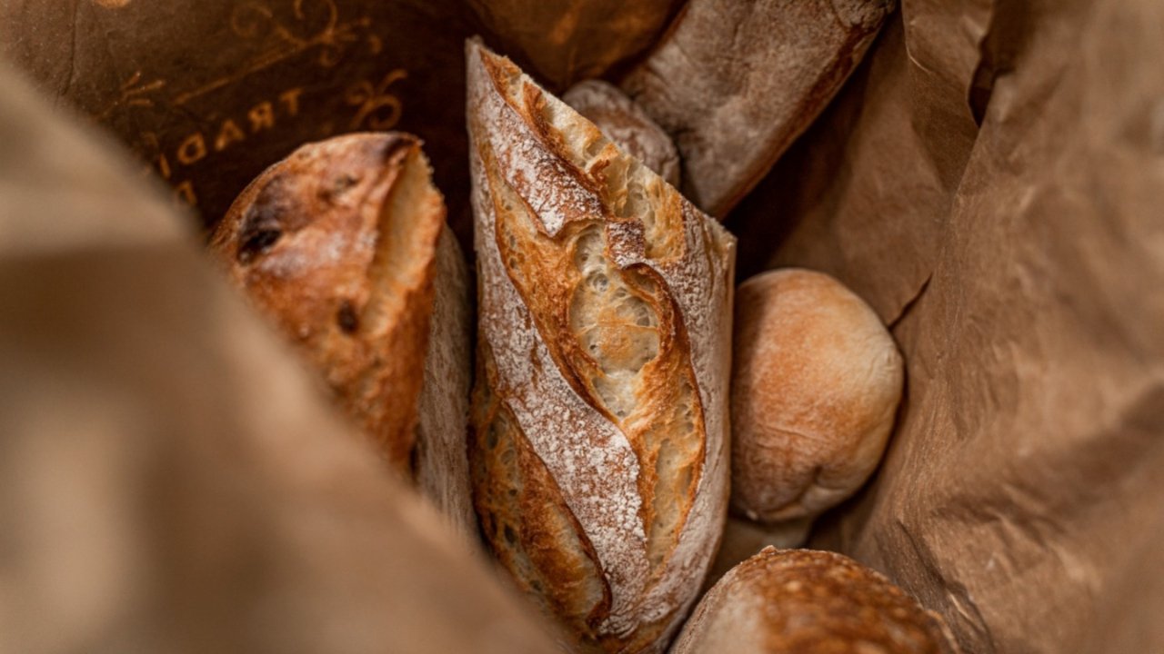 巴黎哪家面包店的法棍最好吃？这几家面包店一定要来试试！还有获过奖的法棍哦