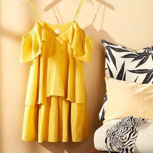 H&M 黄色系单品专场 今年出圈的时尚icon可不止淡黄的长裙