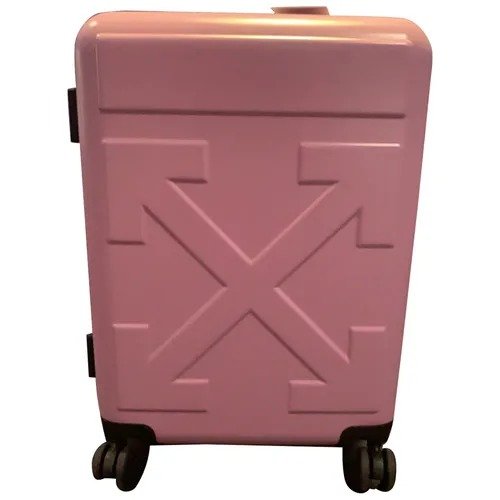 粉色箭头行李箱