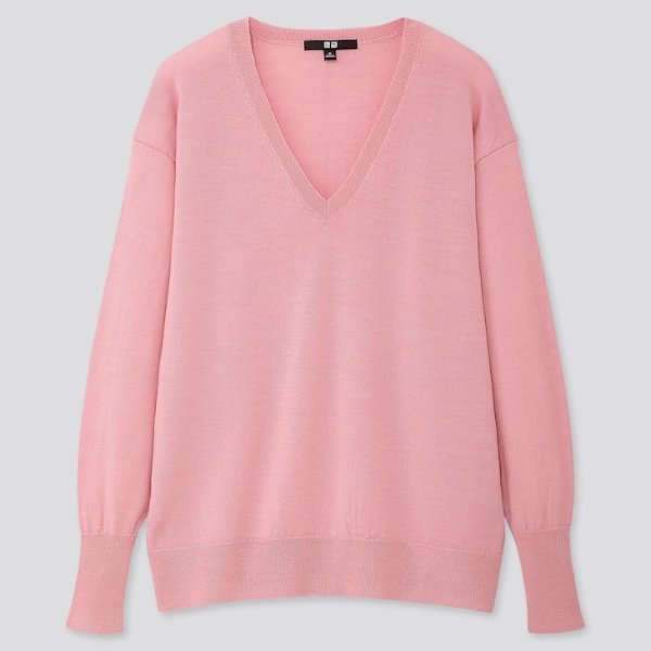 粉色V领毛衣