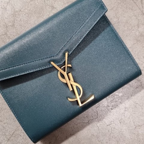 BURBERRY　ポーチ a335.jpg